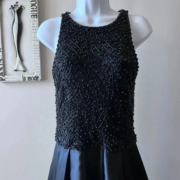 Vintage Victoria Black Silk Beaded Sequin Ball Gown Evening Dress Size 10 - Picture 3 of 15